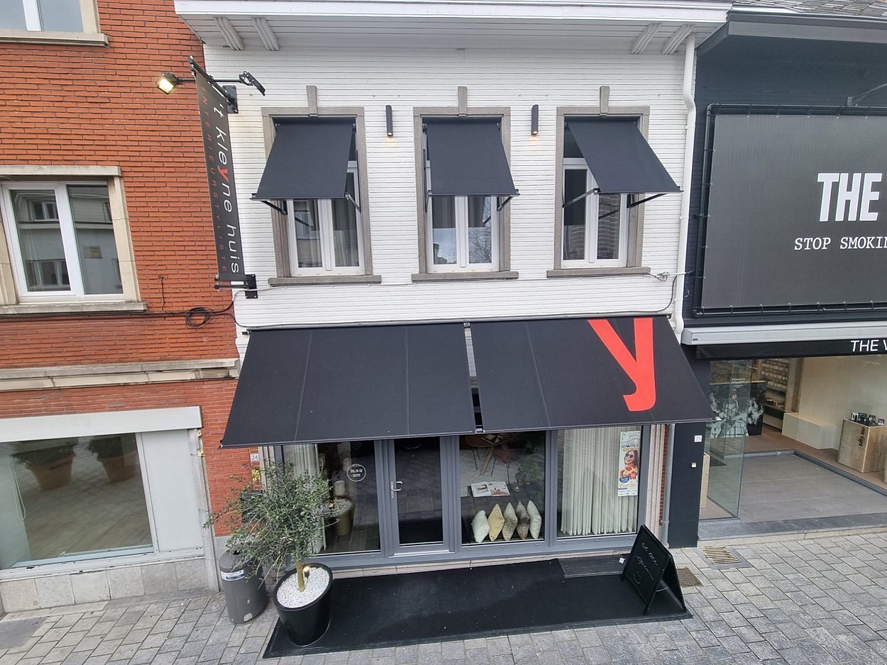 Buitenzonwering uitvalscherm Geel