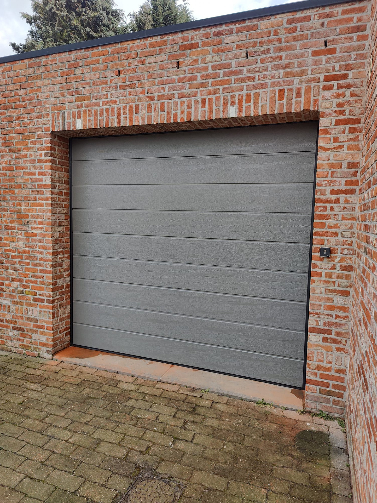 Verano sectionaal poort Beerse ral 7016