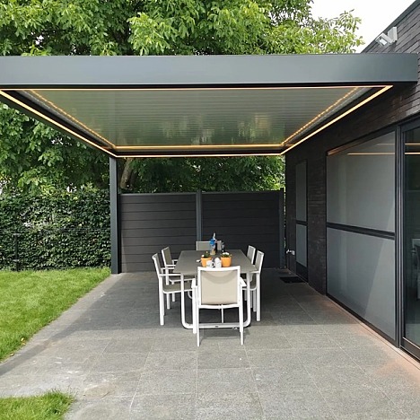 aanbouw terrasoverkapping lamellen Ravels ledverlichting moderne stijl