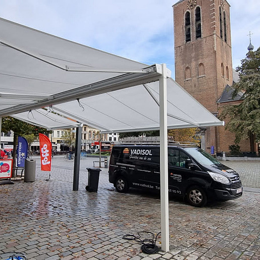 Dubbel zonnescherm te Turnhout