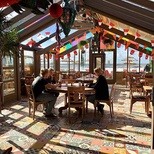 Terrasoverkapping beachclub Paal 14 in Katwijk aan Zee