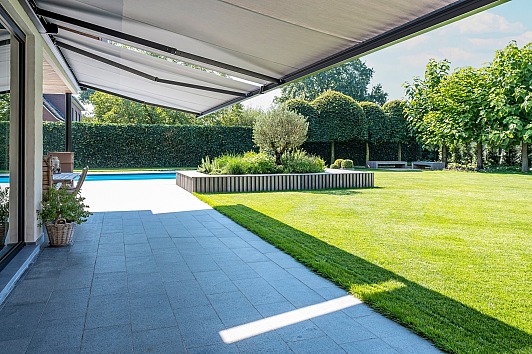 Zonnescherm voor je terras: waar moet je op letten?