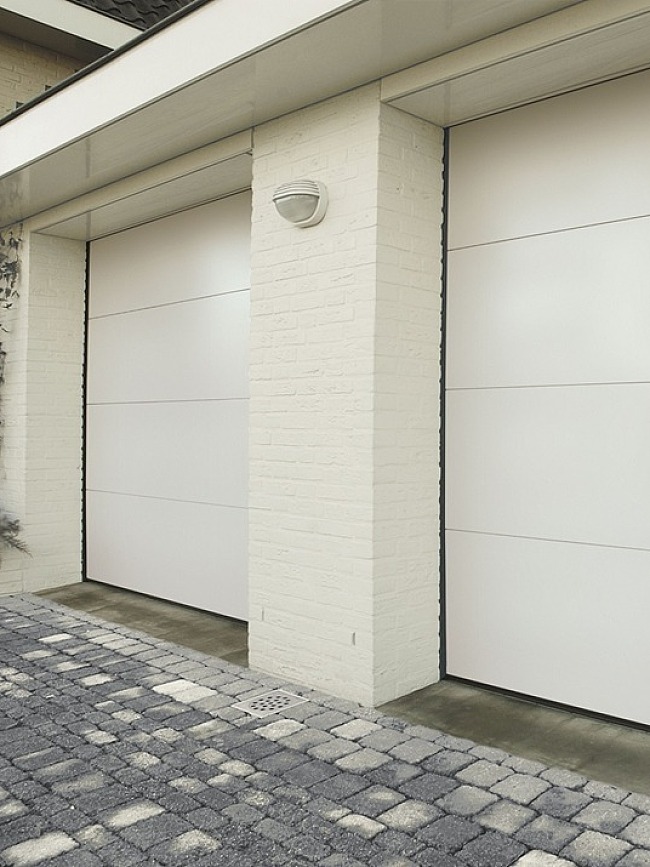 Sectionale garagepoorten garagedeur glad satin white